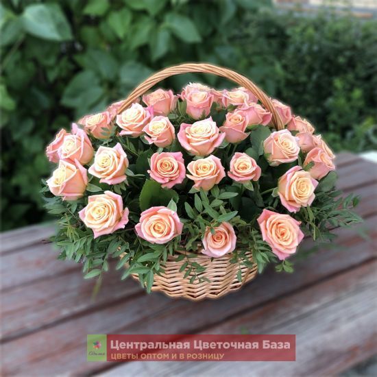 Купить Корзина из 45 роз за 6 735 руб. в в Мытищах и МО! Доставка круглосуточно