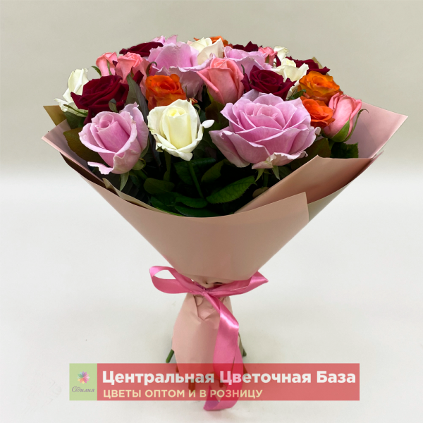 Купить Букет из 25-и разноцветных роз с доставкой по Мытищам