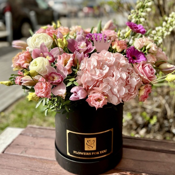 Цветы в коробке Этюд