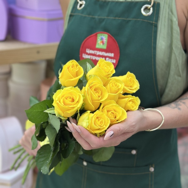 Роза Желтая 40 см 9 шт. 